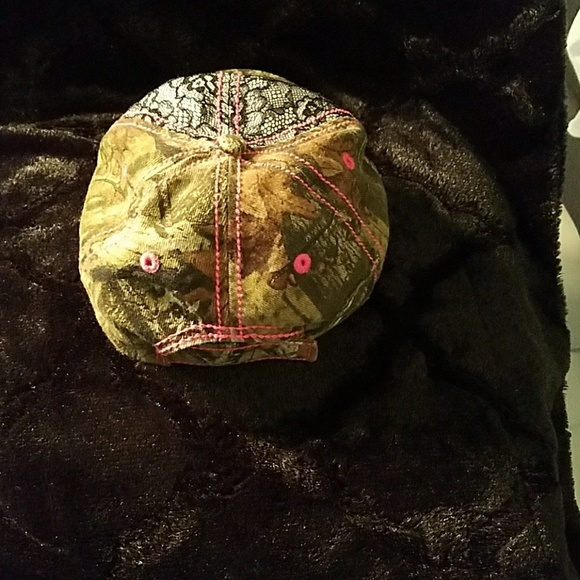 Paramount Outdoors Camo Cap - Picture 3 of 8